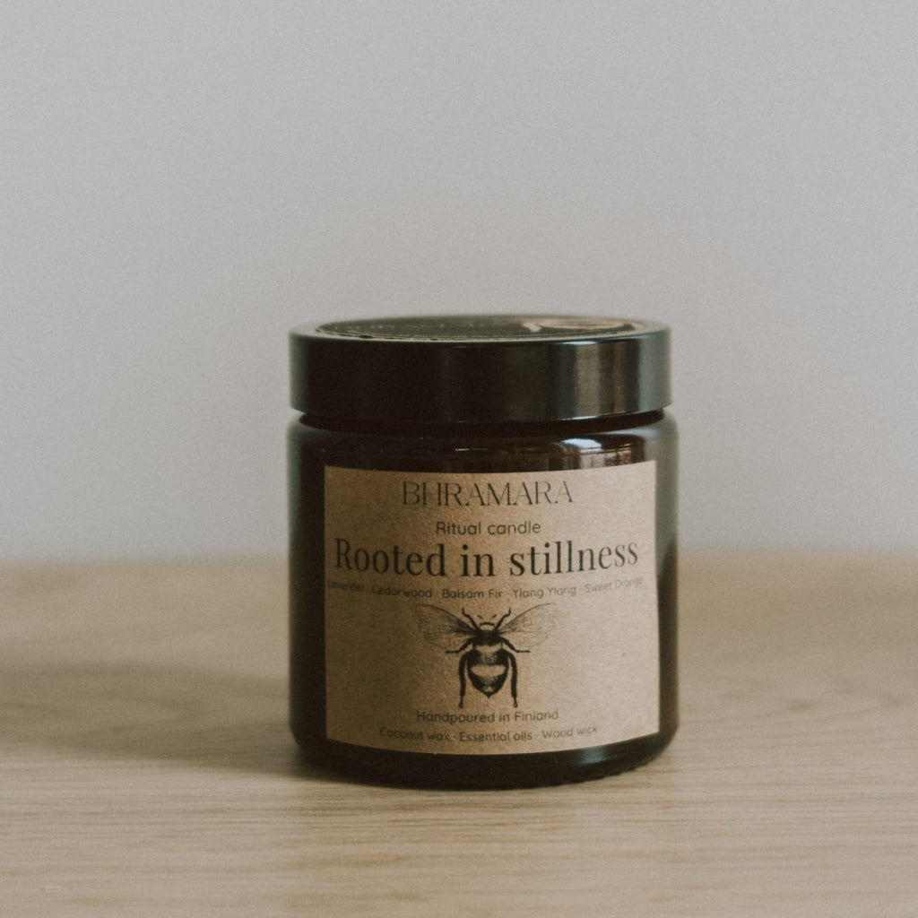 Rooted in Stillness – ljus för kvällsritual & återhämtning
