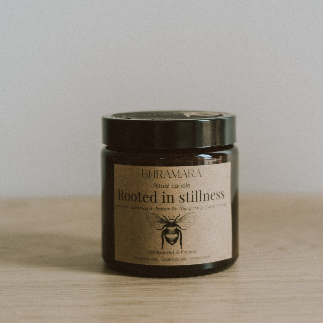 Rooted in Stillness – ljus för kvällsritual & återhämtning