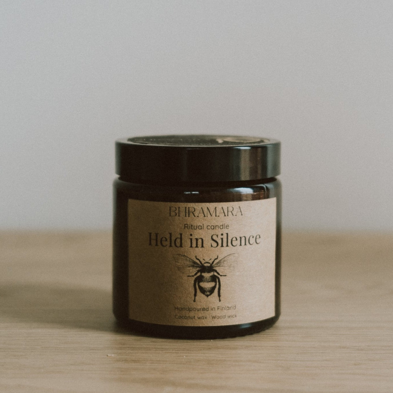 Held in Silence – det doftfria ljuset